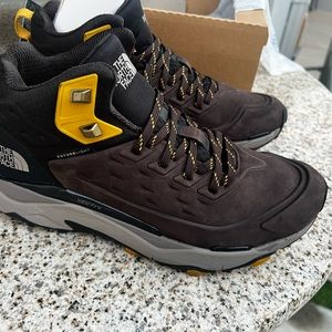 The North Face Vectiv Exploris Futurelight Mid
Size 11 men